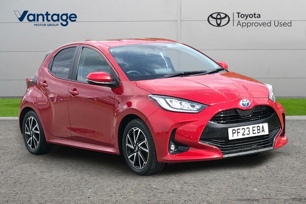 Toyota Yaris 1.5 Vvt-h Design E-cvt Euro 6 Ss Red