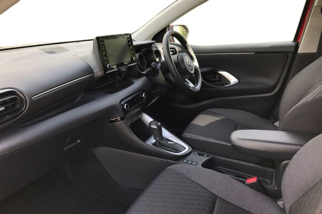 Toyota Yaris 1.5 Vvt-h Design E-cvt Euro 6 Ss PF23EBA Red #5