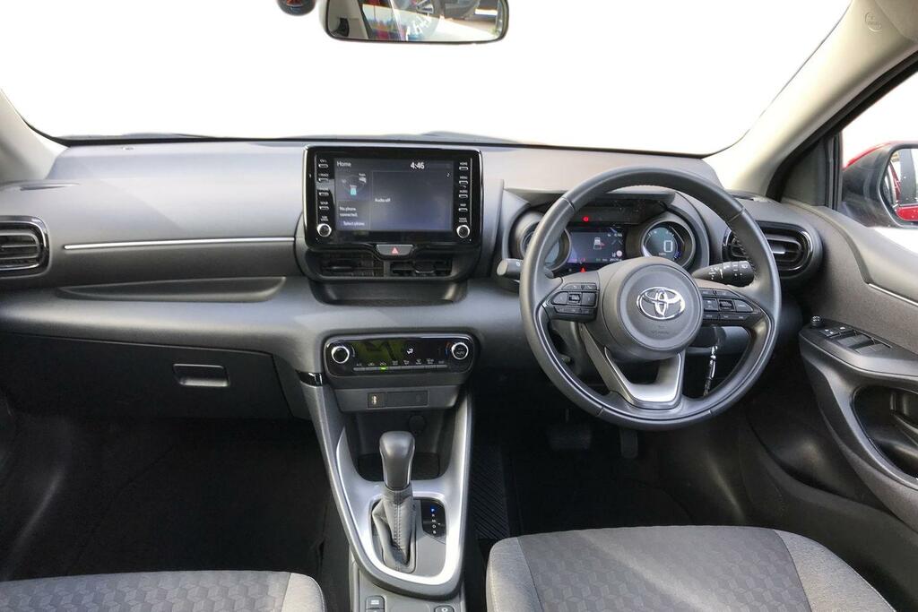Toyota Yaris 1.5 Vvt-h Design E-cvt Euro 6 Ss PF23EBA Red #6