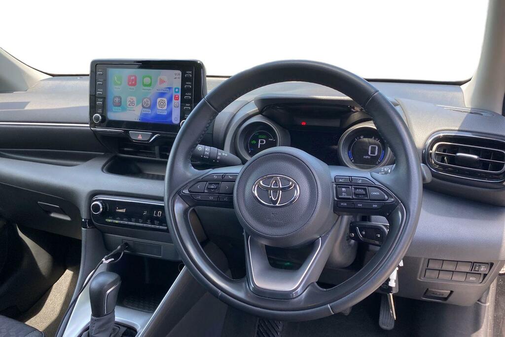 Toyota Yaris 1.5 Vvt-h Design E-cvt Euro 6 Ss YB72AHK Black #6