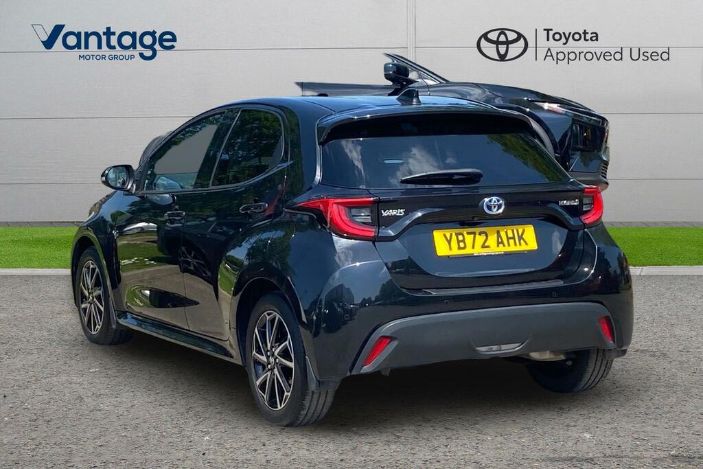 Toyota Yaris 1.5 Vvt-h Design E-cvt Euro 6 Ss YB72AHK Black #4
