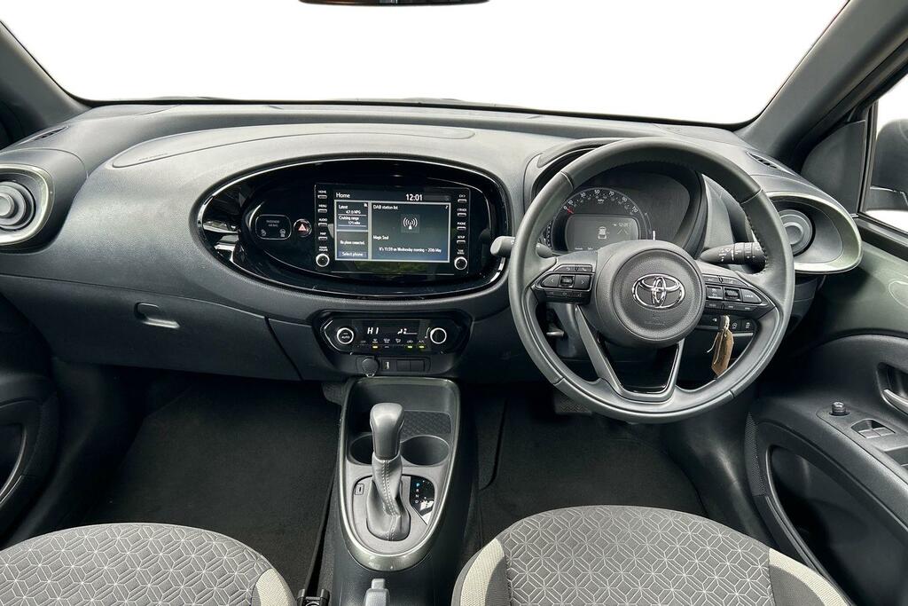 Toyota Aygo X 1.0 Vvt-i Edge X-shift Euro 6 Ss FM23LDE Green #6