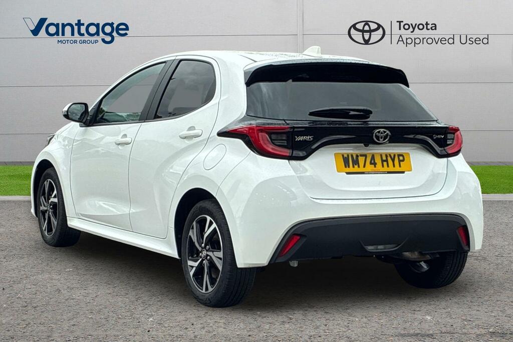 Toyota Yaris 1.5 Vvt-h Design E-cvt Euro 6 Ss WM74HYP White #4