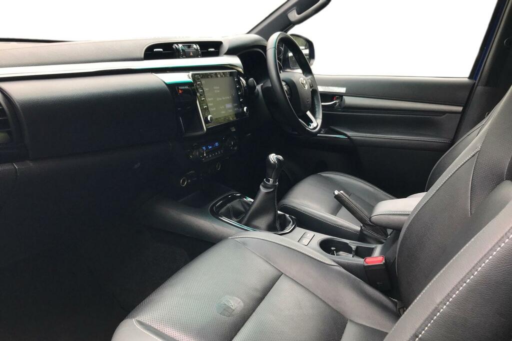 Toyota HILUX 2.8 D-4d Invincible X 4Wd Euro 6 Ss Blue #5