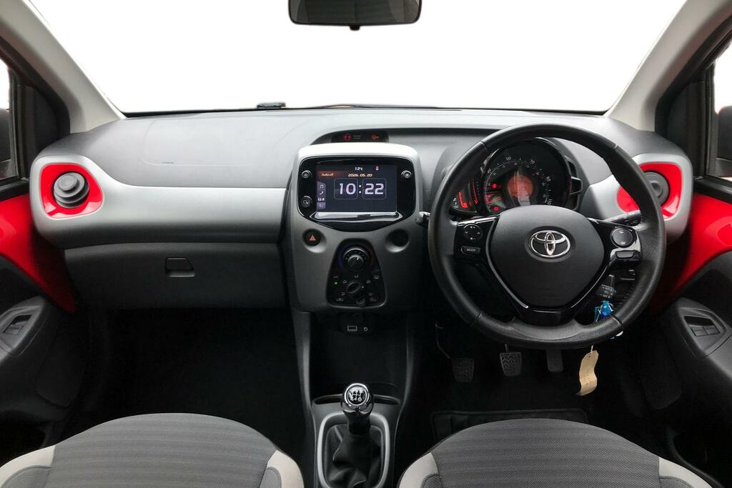 Toyota Aygo 1.0 Vvt-i X-play Euro 6 YY20GGK Red #6