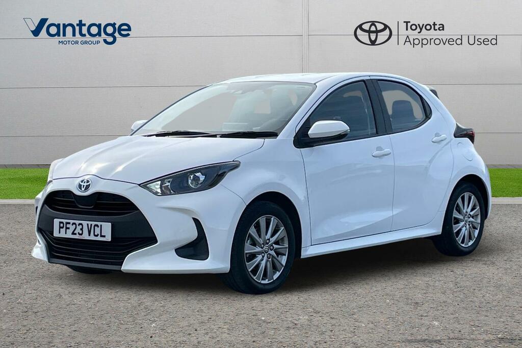 Toyota Yaris 1.5 Vvt-h Icon E-cvt Euro 6 Ss PF23VCL White #3