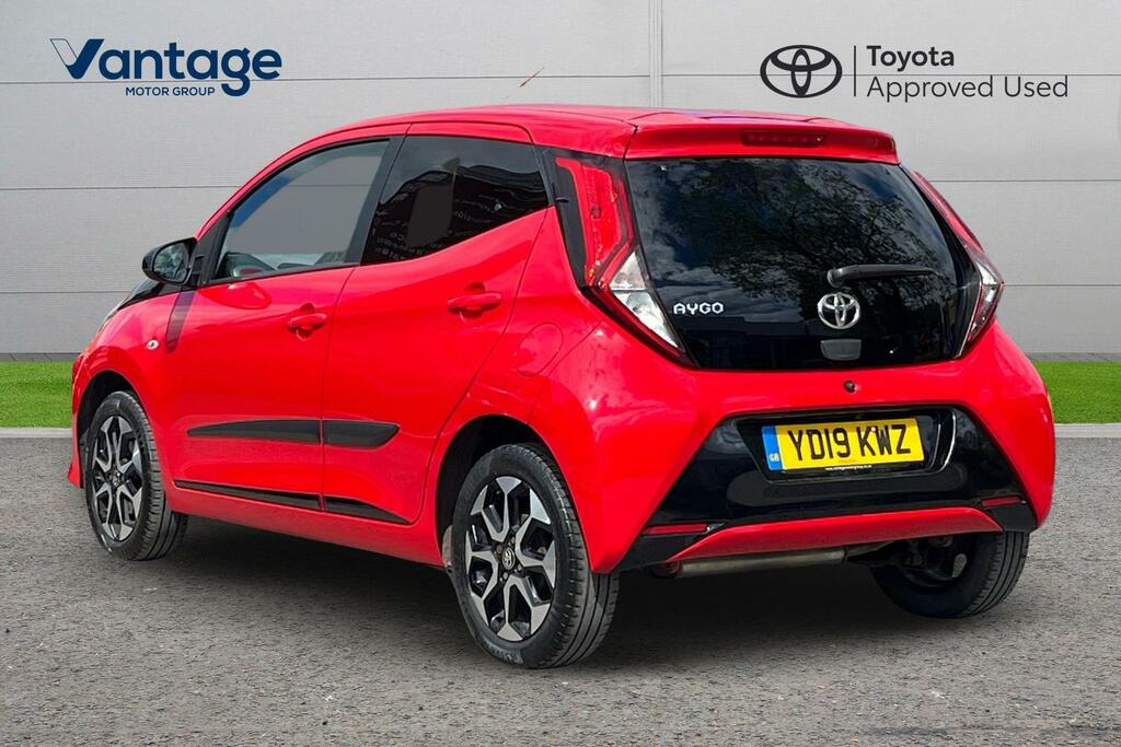Toyota Aygo 1.0 Vvt-i X-trend Hatchback Euro YD19KWZ Red #4