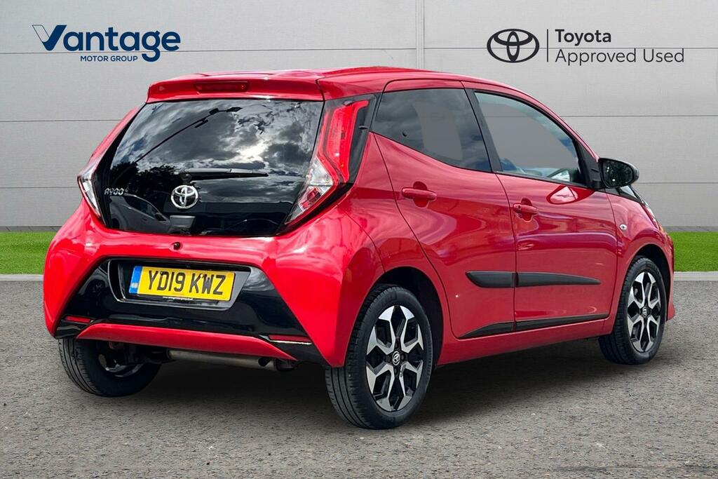 Toyota Aygo 1.0 Vvt-i X-trend Hatchback Euro YD19KWZ Red #2
