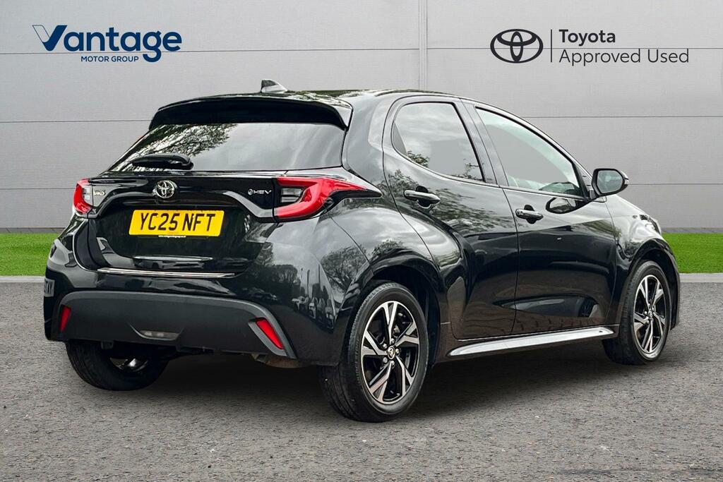 Toyota Yaris 1.5 Vvt-h Design Hatchback Hybrid E-cvt YC25NFT Black #2