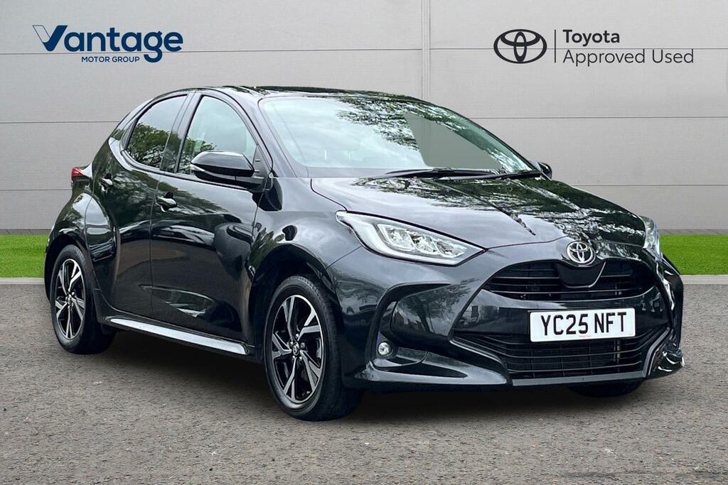 Toyota Yaris 1.5 Vvt-h Design Hatchback Hybrid E-cvt Black