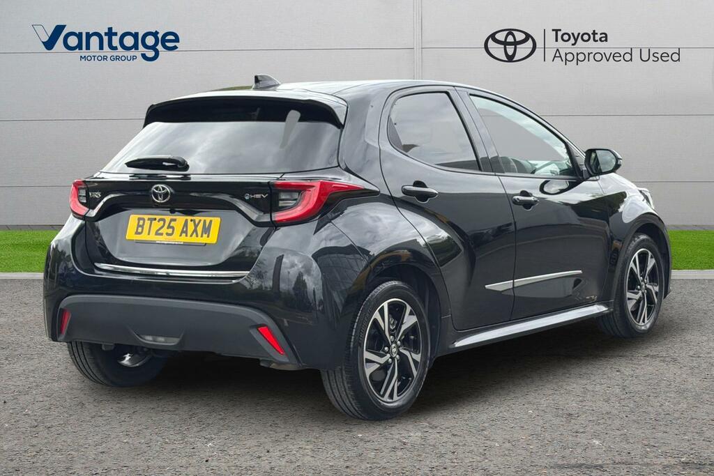 Toyota Yaris 1.5 Vvt-h Design E-cvt Euro 6 Ss BT25AXM Black #2