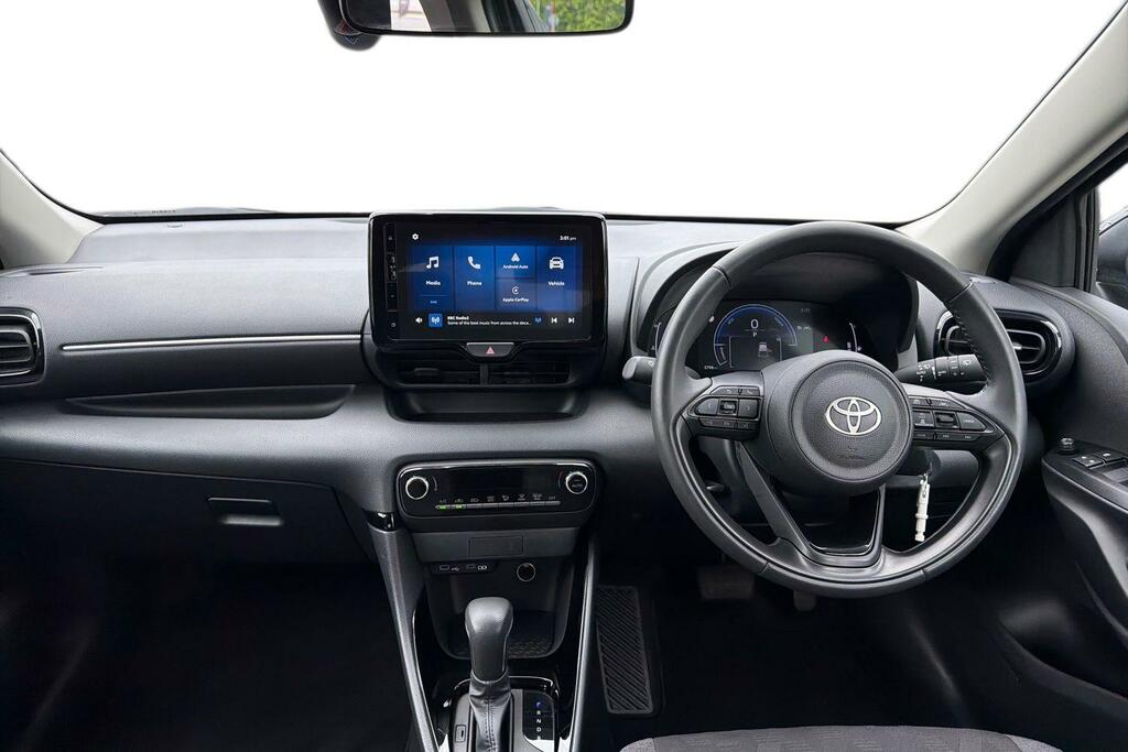 Toyota Yaris 1.5 Vvt-h Design E-cvt Euro 6 Ss BT25AXM Black #6