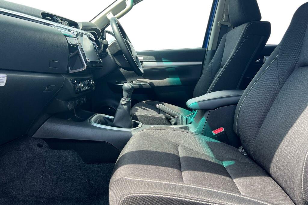 Toyota HILUX 2.4 D-4d Invincible Pickup Double Cab M Blue #5