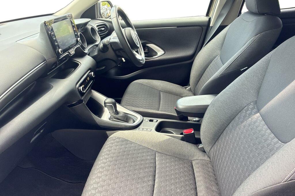 Toyota Yaris 1.5 Vvt-h Design E-cvt Euro 6 Ss YE73DLV Brown #5