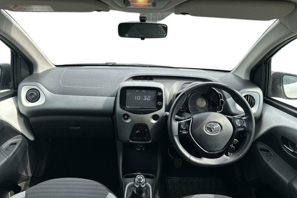 Toyota Aygo 1.0 Vvt-i X-press Euro 6 YD19KFA White #6