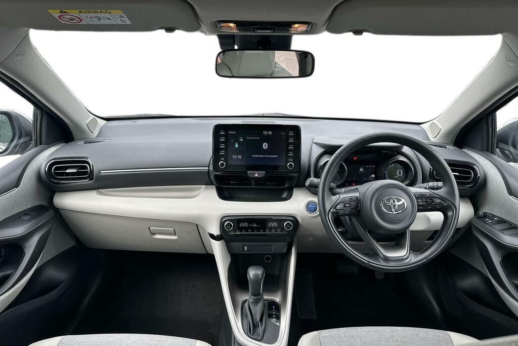 Toyota Yaris 1.5 Vvt-h Excel E-cvt Euro 6 Ss FP71KLZ Silver #6