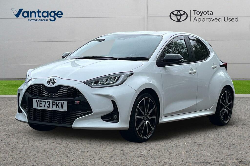 Toyota Yaris 1.5 Vvt-h Gr Sport Hatchback Hybrid E-c YE73PKV White #3