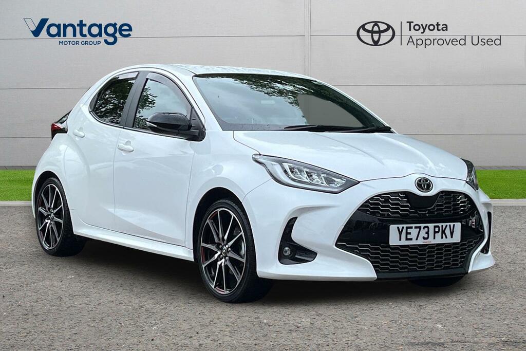 Toyota Yaris 1.5 Vvt-h Gr Sport Hatchback Hybrid E-c White