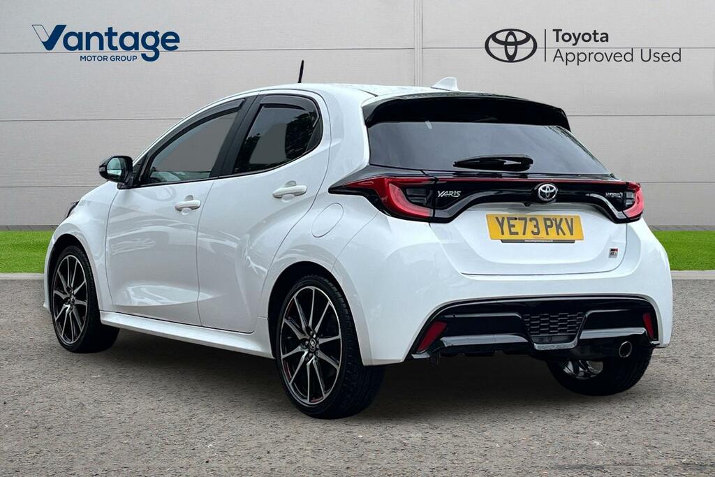 Toyota Yaris 1.5 Vvt-h Gr Sport Hatchback Hybrid E-c YE73PKV White #4