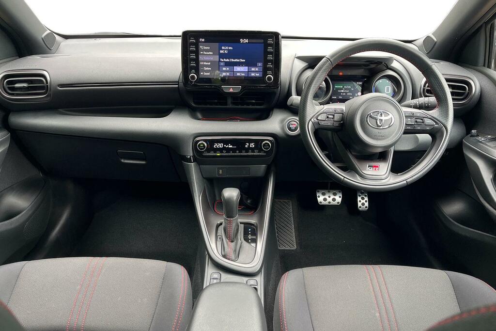 Toyota Yaris 1.5 Vvt-h Gr Sport Hatchback Hybrid E-c YE73PKV White #6
