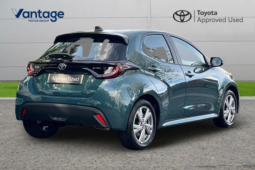 Toyota Yaris 1.5 Vvt-h Icon Hatchback Hybrid E-cvt E MT75NHG Green #3