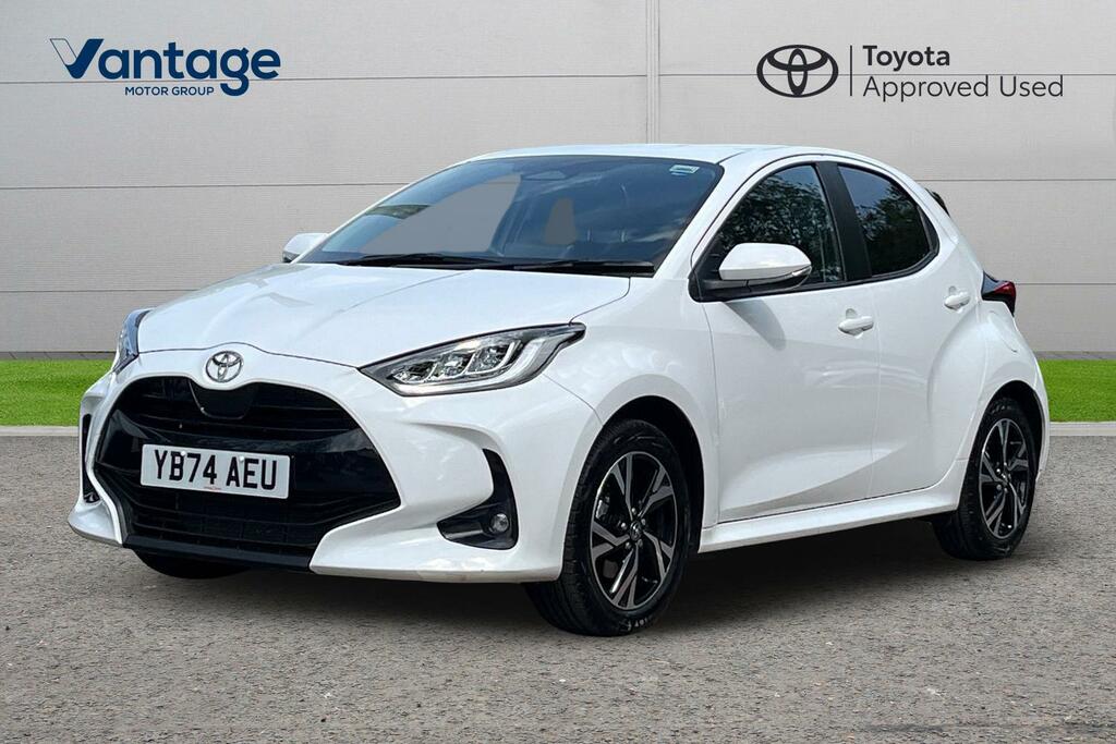Toyota Yaris 1.5 Vvt-h Design Hatchback Hybrid E-cvt YB74AEU White #3