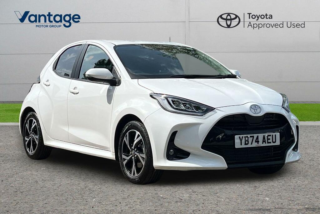 Toyota Yaris 1.5 Vvt-h Design Hatchback Hybrid E-cvt White
