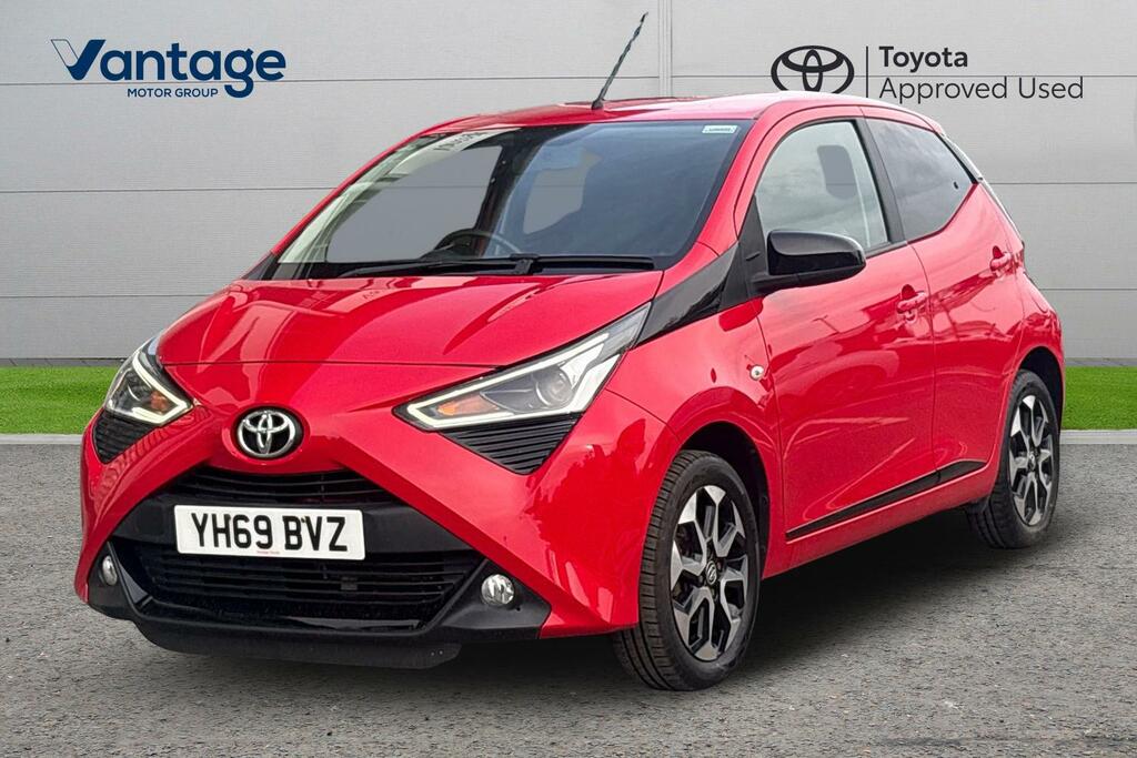 Toyota Aygo 1.0 Vvt-i X-trend Euro 6 YH69BVZ Red #3