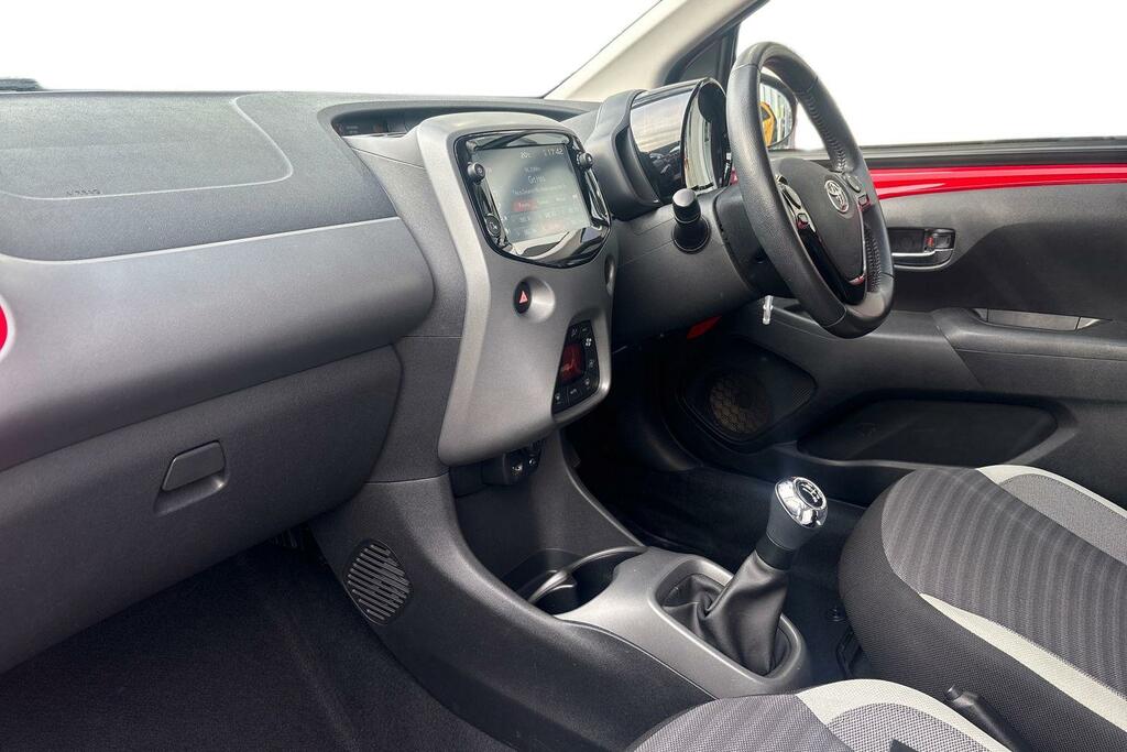 Toyota Aygo 1.0 Vvt-i X-trend Euro 6 YH69BVZ Red #5