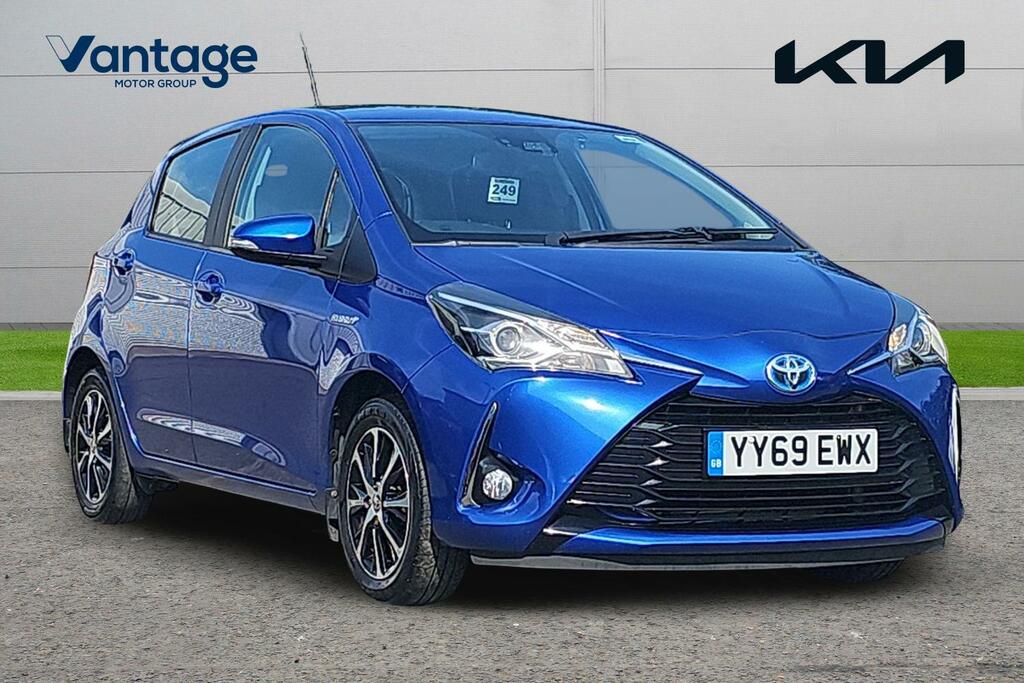 Toyota Yaris 1.5 Vvt-h Icon Tech E-cvt Euro 6 Ss Blue