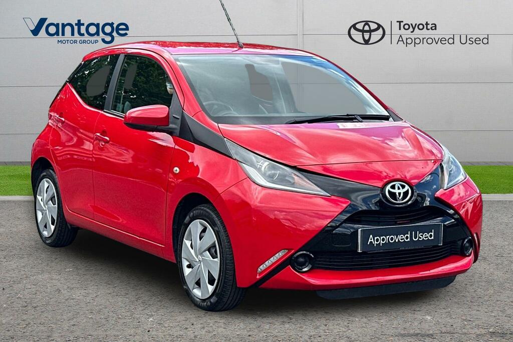 Toyota Aygo 1.0 Vvt-i X-play Euro 6 Red