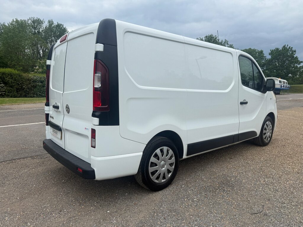 Vauxhall Vivaro 1.6 Cdti 2700 Sportive Panel Van KR68XRS White #6