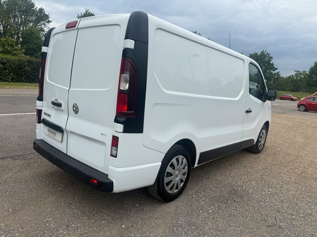 Vauxhall Vivaro 1.6 Cdti 2700 Sportive Panel Van KR68XRS White #3