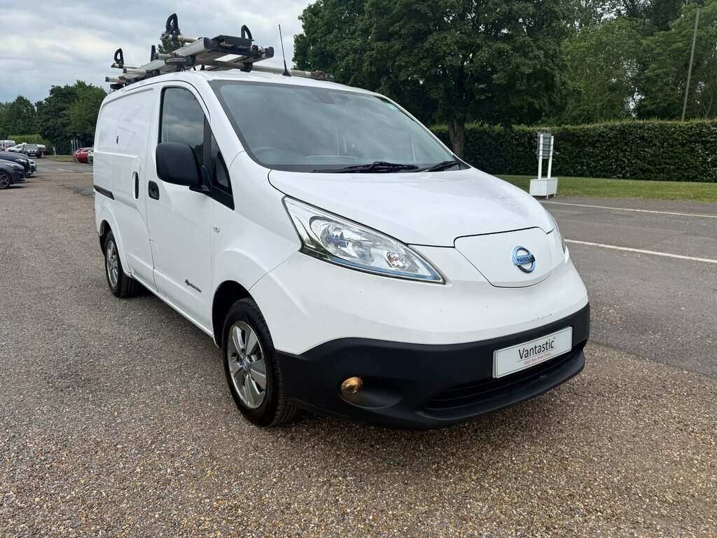 Nissan e-NV200 40Kwh Tekna Panel Van Swb Quick White #2