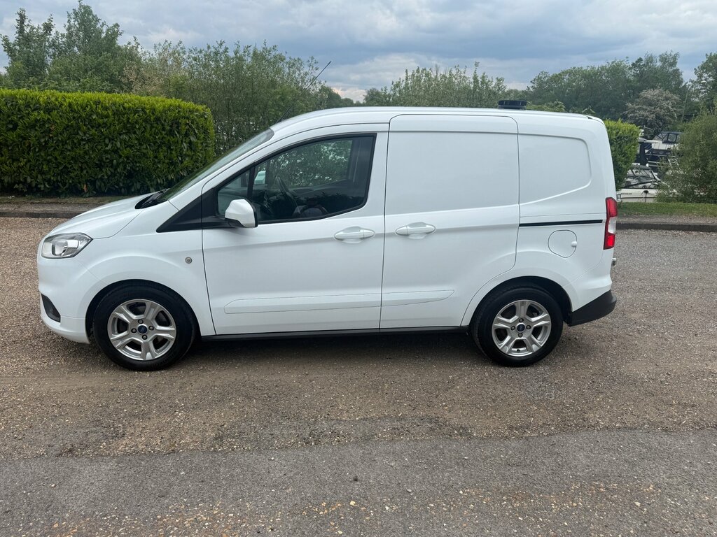 Ford Transit Courier 1.0 Ecoboost Limited Panel Van L YM21KWC White #4