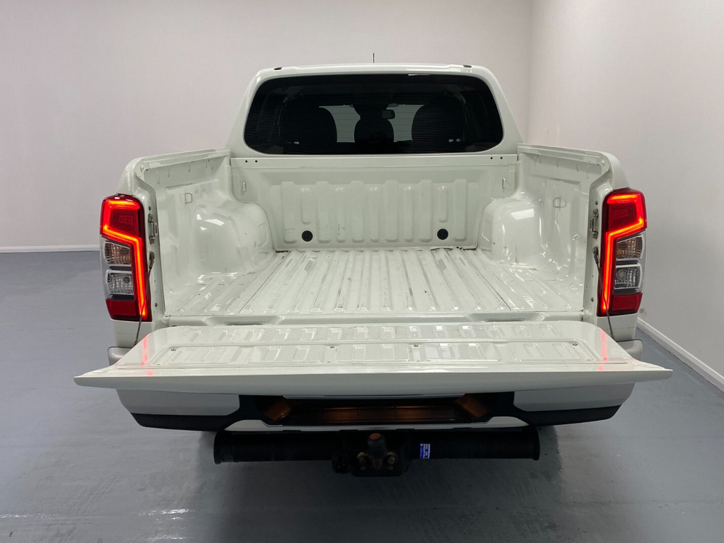 Mitsubishi L200 Di-d 4X4 Warrior 2.3L 150Ps DX70TXT White #4