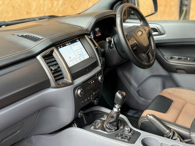 Ford Ranger 3.2 Tdci Wildtrak Pickup Double Cab Man GK68ZZT Black #6