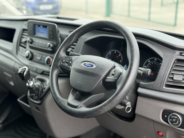 Ford Transit Custom 2.0 350 Ecoblue Leader Luton Rwd WV71XAU White #4