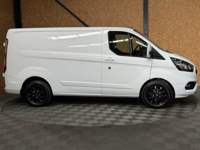 Ford Transit Custom 2.0 300 Ecoblue Limited Panel Van FM68GZS White #2