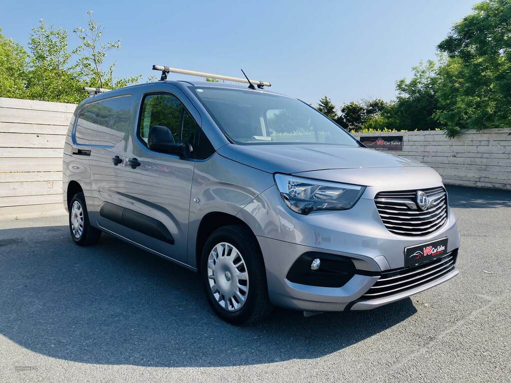 Vauxhall Combo 2300 1.5 Turbo D 100Ps H1 Sportive Van Grey