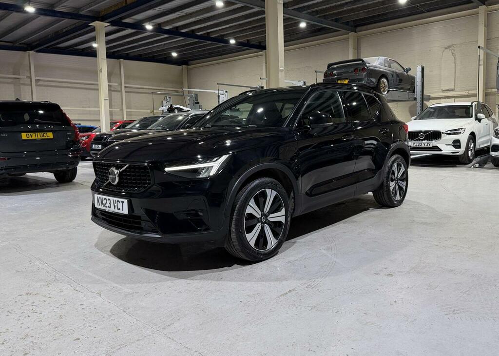 Volvo XC40 1.5H T5 Recharge 10.7Kwh Ultimate Dark Euro 6 KM23VCT Black #3