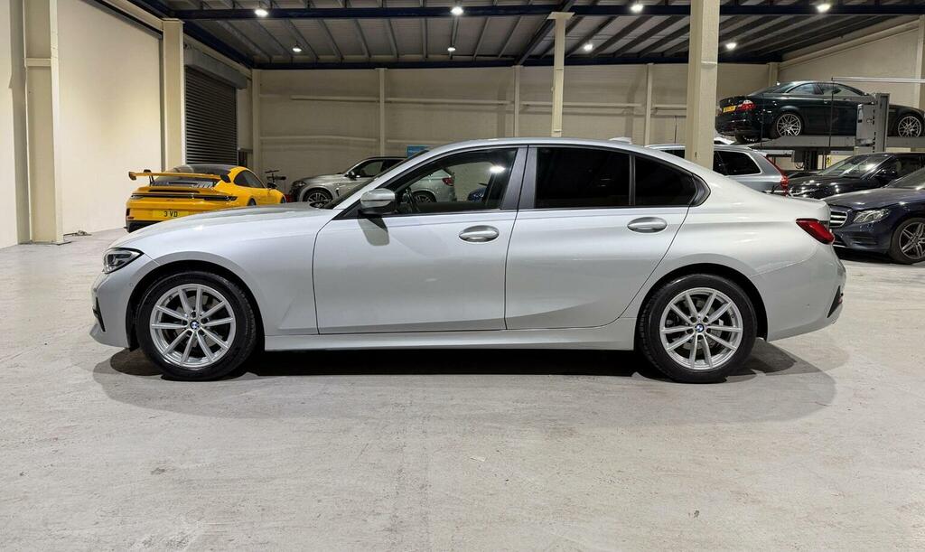 BMW 3 Series 2.0 320D Mht Se Euro 6 Ss AK70UVJ Silver #5