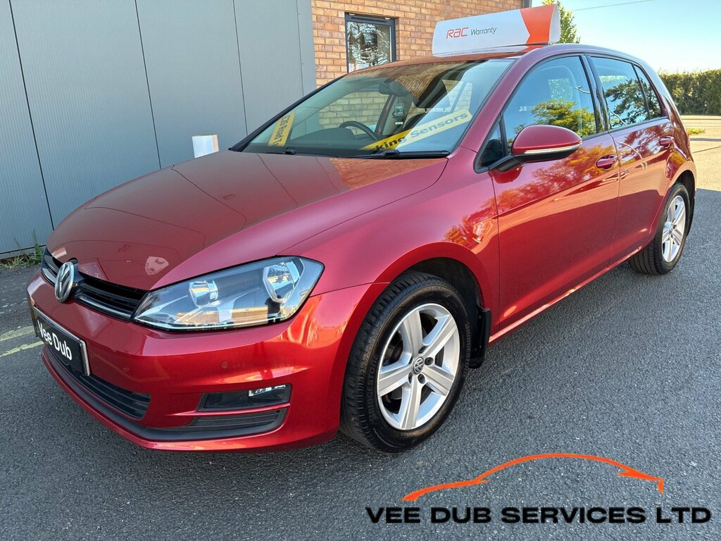 Volkswagen Golf 1.6 Tdi Bluemotion Tech Match Hatchback Red