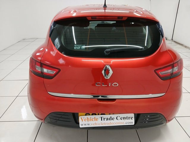 Renault Clio 0.9 Tce Play Hatchback Euro 6 S SC18KJX Red #5
