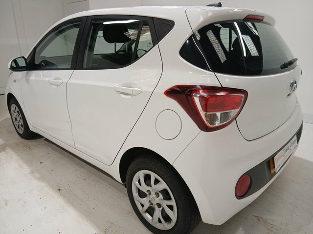 Hyundai I10 1.0 Se Hatchback Euro 6 67 Ps NA68UBX White #4