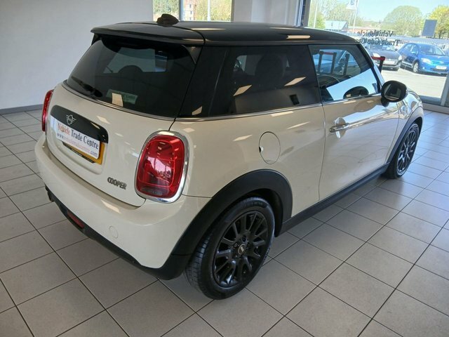 Mini Hatch 1.5 Cooper Hatchback Euro 6 S S MA68GNK White #4