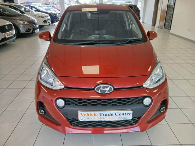 Hyundai I10 1.0 Premium Hatchback Euro 6 66 EY18AOR Red #2