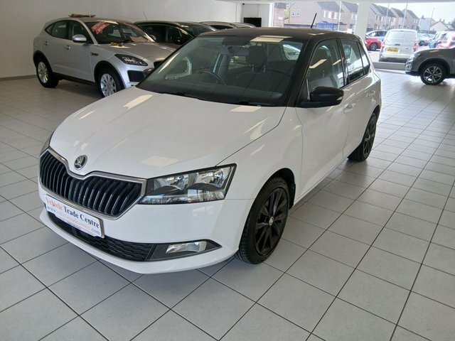Skoda Fabia 1.0 Colour Edition Hatchback Eur KV68MKM White #3