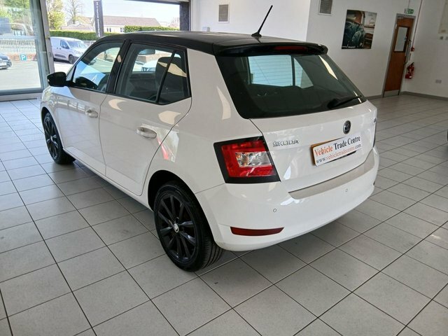 Skoda Fabia 1.0 Colour Edition Hatchback Eur KV68MKM White #6