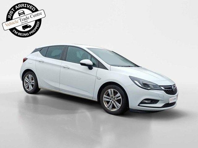 Vauxhall Astra 1.6 Cdti Ecotec Blueinjection Design Hatchback White